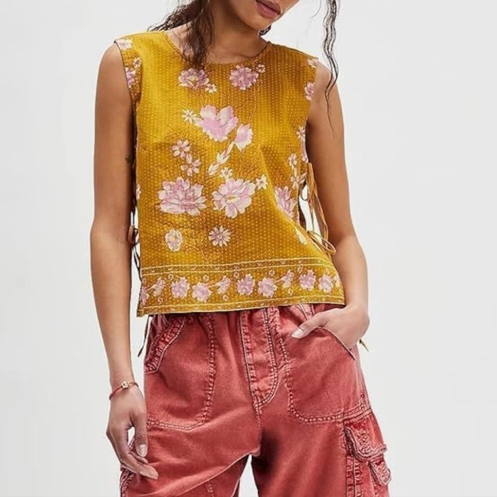 NWOT Side Tie Floral Mustard Sleeveless Top